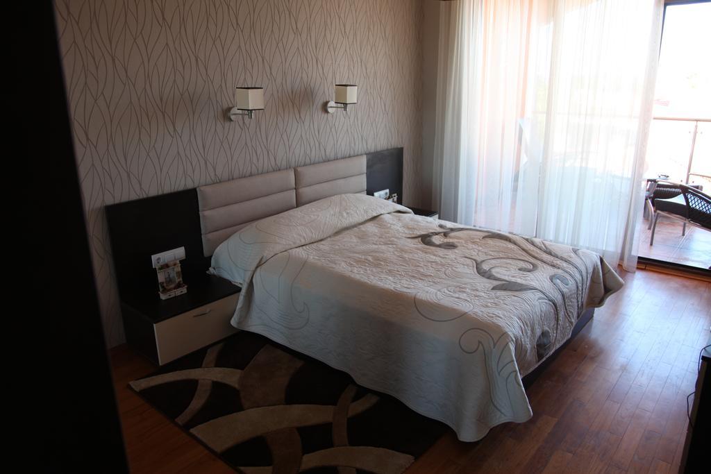 Apartment In St. Constantine And Helena Saints Constantine and Helena Exteriör bild