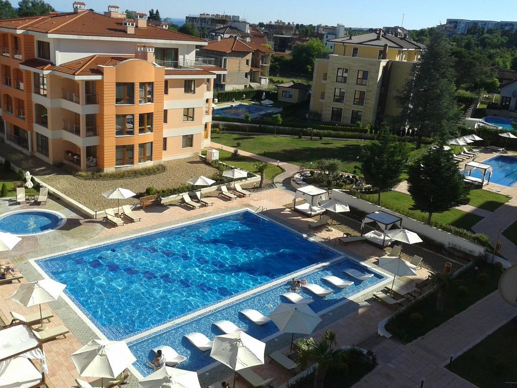 Apartment In St. Constantine And Helena Saints Constantine and Helena Exteriör bild