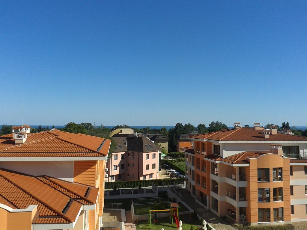 Apartment In St. Constantine And Helena Saints Constantine and Helena Exteriör bild