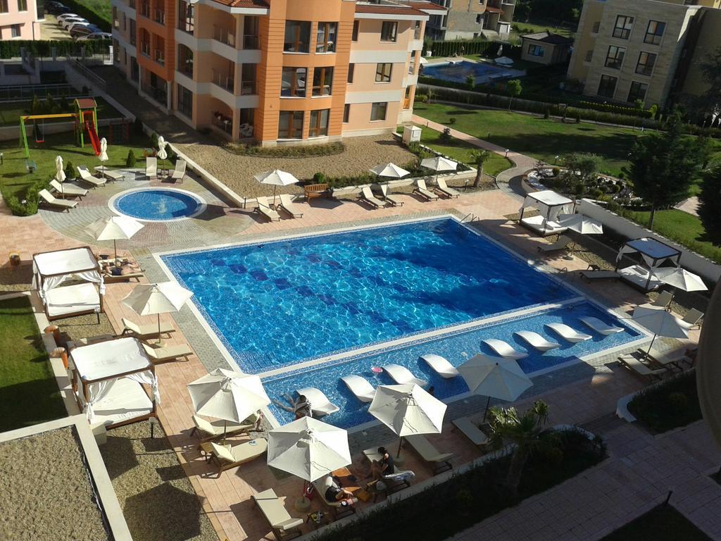 Apartment In St. Constantine And Helena Saints Constantine and Helena Exteriör bild